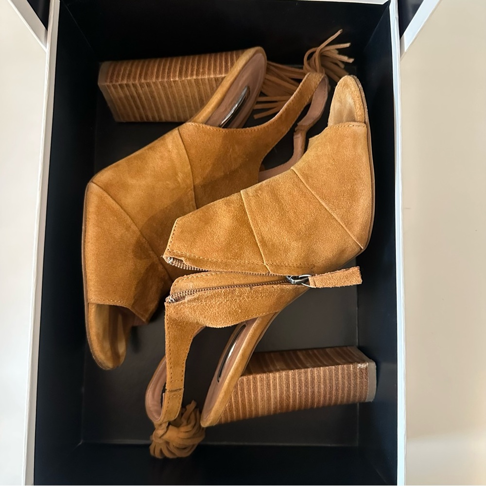 halogen heels